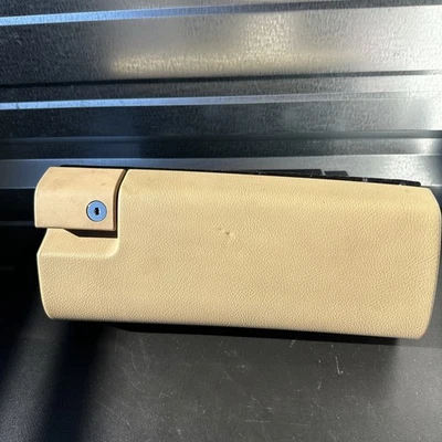 98-03 Mercedes W210 E430 E320 E55 AMG Guantera Compartimento Portavasos Bronceado Fabricante de Equipo Original Foto 1 de 4