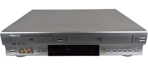 Toshiba SD-23VB DVD Video Player Video Cassette Recorder Silver PAL Hi-Fi VCR - Picture 1 of 9