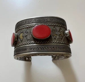 Antiguo brazalete tribal de plata turcomano grande piedras de cornalina 137 gramos plata - Imagen 1 de 21