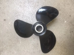 New 583618, VOL853618, 854829 OEM Volvo Penta 3 Blade Propeller,  B8 - Picture 1 of 4