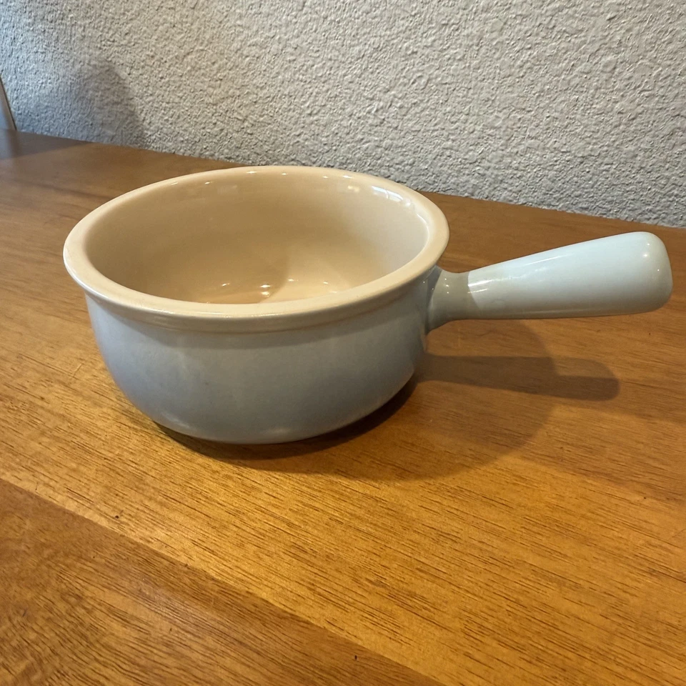 Le Creuset Raro Mini Cacerola o Mini Cocotte/Gres en Azul Costero Foto 1 de 4