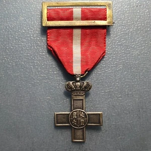MEDALLA ESPAÑA CRUZ AL MERITO MILITAR 36x25mm (sin cinta) 5,83g - Imagen 1 de 2