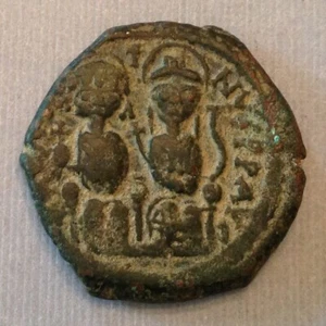 Byzantine Empire Justin II with Sophia. 565-578. Æ Follis Nicomedia mint cd - Picture 1 of 4