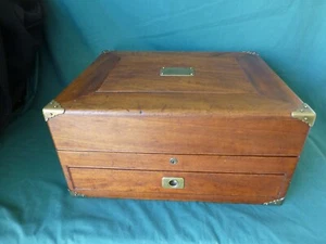 Vintage in legno di mogano argento o gioielli petto con supporti in ottone - Foto 1 di 18