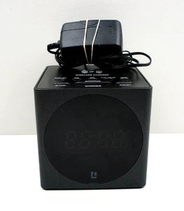 Liquid Ears 5W Dual Alarm FM Radio Clock Wireless USB Charger For Smartphones - Picture 1 of 9