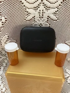 Coach RAR Pillendose mit 2 Flaschen Etui Halter Reise Glattleder schwarz - Bild 1 von 15