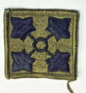 TOPPA ORIGINALE EPOCA VIETNAM 4° DIVISIONE FANTERIA SOTTOMESSA (84) - Foto 1 di 1