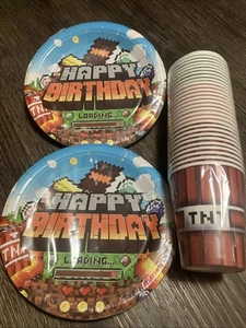 Minecraft Birthday Party Decorations- 20 Small Paper Plates, 30 Small Paper Cups - Picture 1 of 3