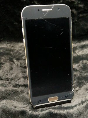 Samsung Galaxy A5 SM-A520F Black Gold Smartphone - Image 1 of 2