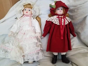 Konvolut 2 schöne Sammler Retro Puppen Heritage neuwertig mit Ständer - Bild 1 von 14