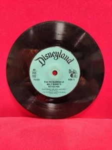Disneyland Peter Pan Soundtrack- 4 Songs - 45 RPM Vinyl Record Vintage / Rare - Picture 1 of 2
