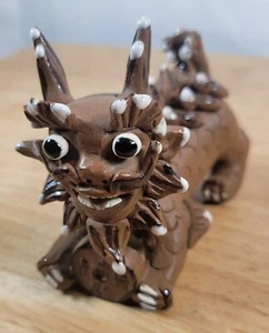 Chinesischer Ton/Keramik Foo Hund Guardion Drache/Löwe Volkskunst - Bild 1 von 9