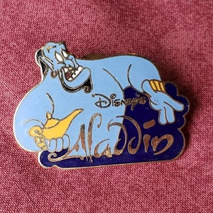 Prendedor de solapa coleccionable vintage años 90 Disney Aladdin Genie coleccionista P1 - Imagen 1 de 11