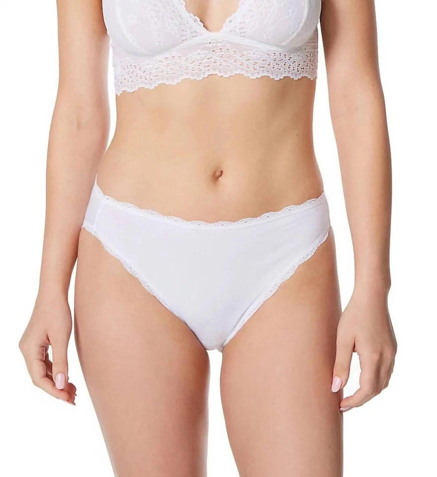 Ropa interior corta blanca inspirada en Wacoal con ojales de pierna alta Foto 1 de 1