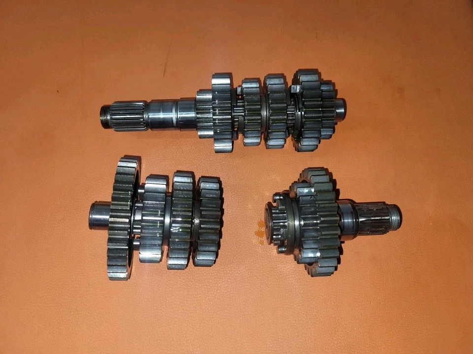 KTM DUKE 690 transmisión / eje de entrada (ez. 03.04.2014)  Foto 1 de 1