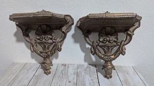 Vintage Paar Kunstharz geschnitzte Kunstholzoptik Wandregale gewaschen grau auf gold - Bild 1 von 10