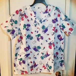 Women's Nursing Medical Scrub Top Med Cat And Mouse 2 Pockets Short Sleeve  - Picture 1 of 5