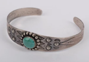 Vintage Navajo Sterling Silver Turquoise Hand Stamped Cuff Bracelet 15.71g - Picture 1 of 8