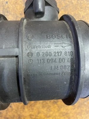 Sensor de fluxo de ar de massa Mercedes W210 E430 CL500 M113 1120940048 FABRICANTE DE EQUIPAMENTO ORIGINAL - Imagem 1 de 4