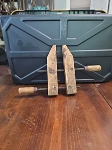 Morsetto manuale a vite per legno vintage primitivo - Foto 1 di 1