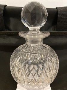 "Antiguo perfume de vidrio cortado con tapón facetado al suelo de 6"" de alto" - Imagen 1 de 4