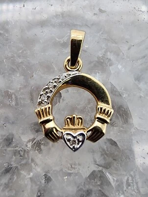 14k .585 Gold Claddagh .02 ctw Diamond Ireland 5/8" Pendant Au 24287 - Image 1 of 4