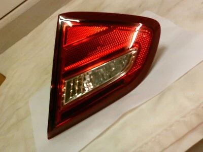 RH Backup Lamp Assembly for 2015,2016,2017,2018 Nissan Altima A/M (14UPD) - Imagem 1 de 4