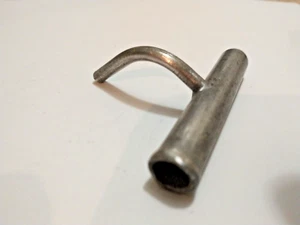 70-9274 OIL FEED PIPE (NOS) – BSA ROCKET 3 / TRIUMPH T150 1969 - Picture 1 of 3