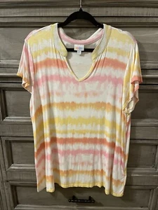 Lularoe Layla Top Retail $34 - Picture 1 of 3