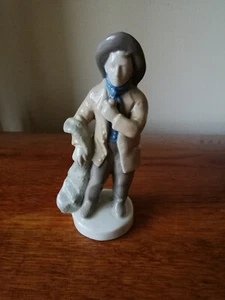 Statua in porcellana Carl Scheidig Griffenthal statua in porcellana anni 60 beige blu 13 cm - Foto 1 di 5