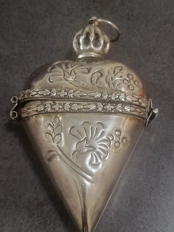 Soporte para poses de plata del siglo XIX Foto 1 de 4