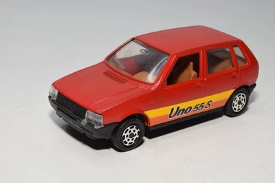 B74 1:43 MEBETOYS HOTWHEELS MATTEL FIAT UNO 55S 55 S ROJO EXC. COND Foto 1 de 4