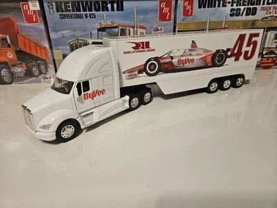 1/32 Scale Diecast Replica By NewRay Kenworth T700 - Image 1 of 4