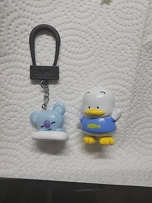 Фигурка Sanrio HELLO KITTY AND FRIENDS Peckle Tiny 2 дюйма - Изображение 1 из 4