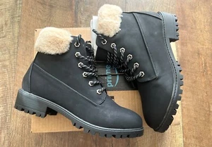 Madden Girl FRANNKIE Women's Black Ankle Lace-Up Boots Faux Fur Trim Size 8 M - Picture 1 of 4
