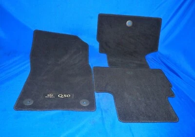 Juego de 3 alfombrillas delanteras y traseras Infiniti Q50 2014-2020 originales OEM con garantía Foto 1 de 4