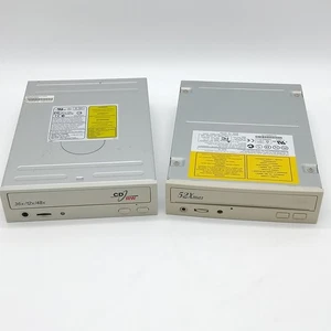 Lotto unità CD vintage CyberDrive Technology (CW058D) e Delta (CD5200a) - non testate - Foto 1 di 19