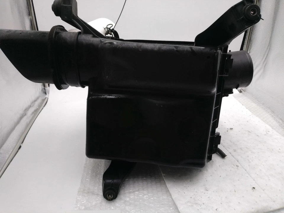 Conjunto de filtro de aire usado se adapta a: Toyota Tundra 2014 grado B Foto 1 de 4