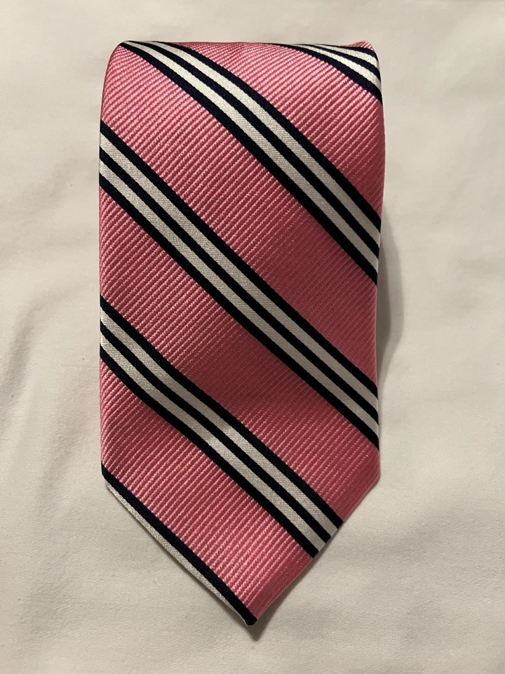 Corbata BROOKS BROTHERS Hecha a Mano en EE. UU. 100% Seda Rosa Azul Rayas Foto 1 de 4