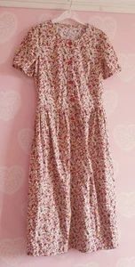 Abito vintage prateria Cottagecore James Meade rosa navy floreale aderente e svasato 10/12 - Foto 1 di 5