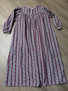 Vintage Lanz of Salzburg Tyrolean Floral Logo Cotton Flannel Long Sleeve Gown L - Picture 1 of 6