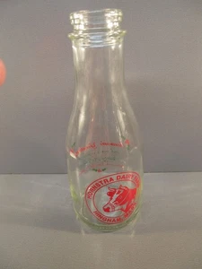 Hornstra Dairy Farm Hingham Massachusetts Season’s Greetings Quart Milk Bottle A - Picture 1 of 2