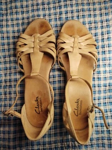 Clarks biegsame Sandalen offene Zehenpartie niedriger Pumps, hellbraun, Damengröße 9 Frühlingsverkauf🌼 - Bild 1 von 4
