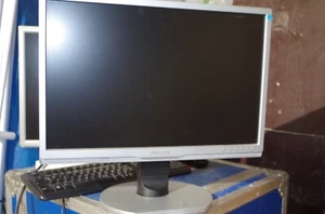 Philips MWB1 220i LCD Monitor - Picture 1 of 3