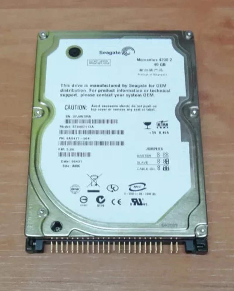 Seagate Momentus 40GB 4200 RPM IDE 2.5" ST9402112A Hard drives - Image 1 of 1