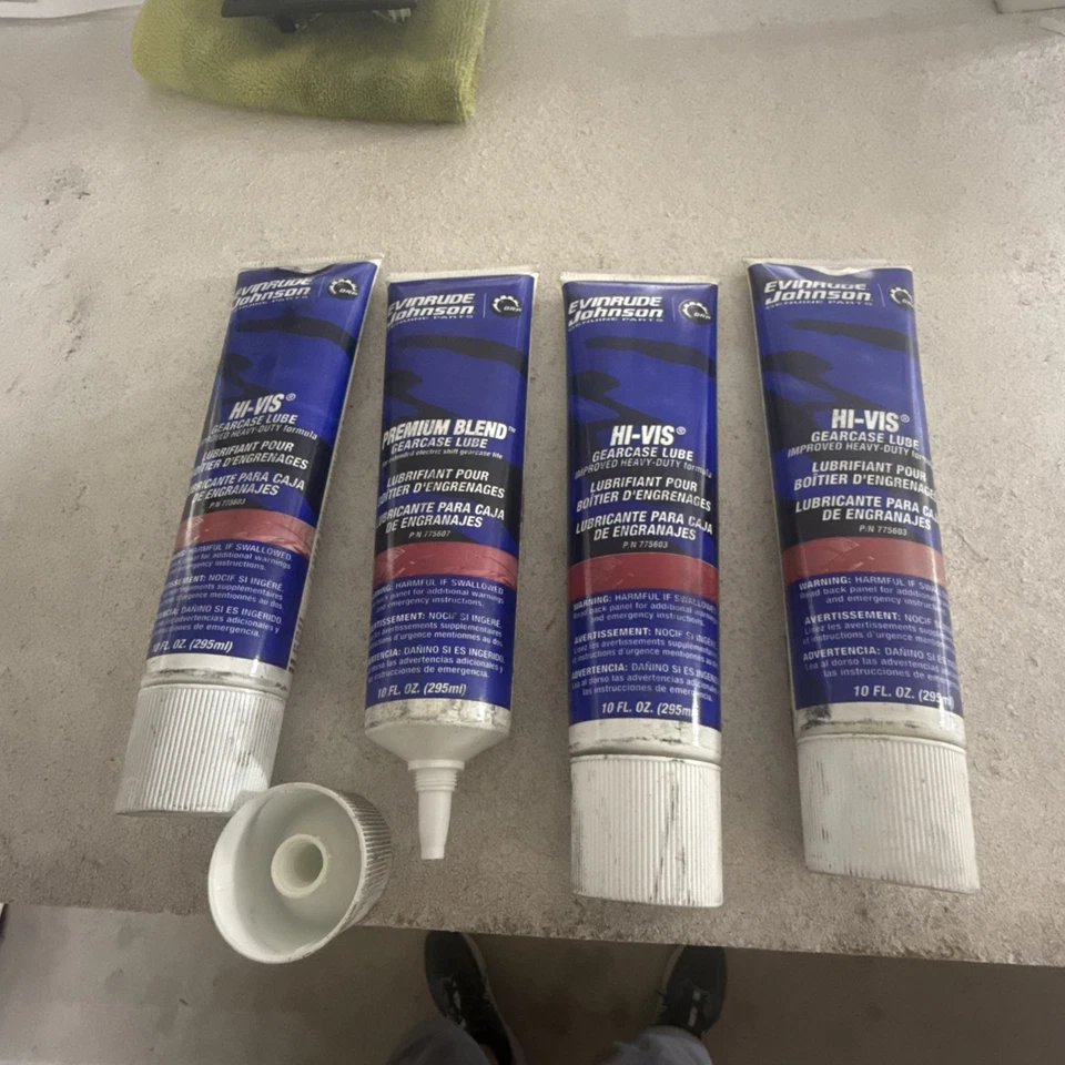 4 Johnson Evinrude OMC New OEM HI-VIS Lower Unit Gearcase Lube 10 oz, 0775603  - Image 1 of 1
