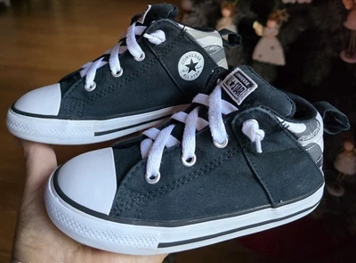 Zapatos medianos Converse CTAS Axel negros/camuflaje para niños pequeños, talla 10 Foto 1 de 4