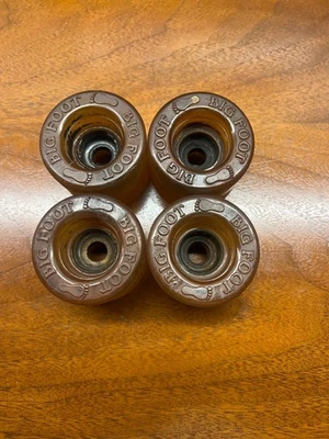 Vintage Bigfoot Skateboard Wheels 1970's Loose Bearing Wheels. Hang Ten. Bahne - Image 1 of 4