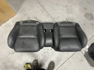 Pontiac GTO 2004-2006 OEM Juego de banco de asiento trasero de cuero negro 04-06 *LEER* Foto 1 de 4