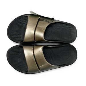 OOFOS Unisex Comfortable OOahh Slide Luxe Regular Sandal - Latte, Size Options - Picture 1 of 7